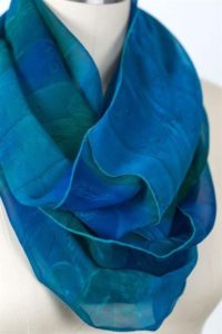 Scarf with rolled hems