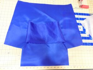 Photo of pocket sewn on lining of laminated cotton beach bag