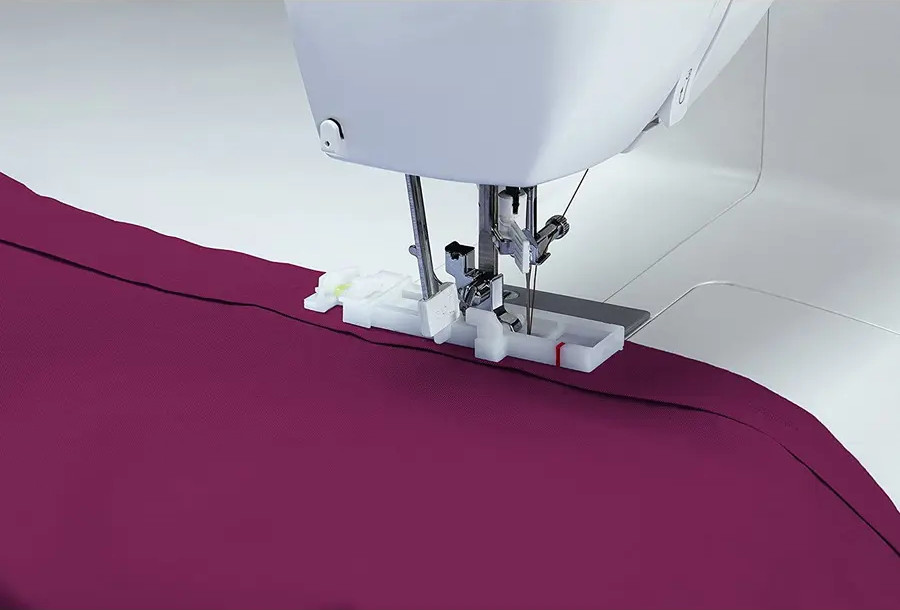 Singer 8060 Sewing Machine Closeup