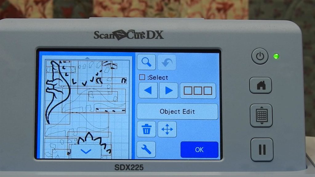 Screen shot of ScanNCut SDX225 with all elements of the design separated and selected.