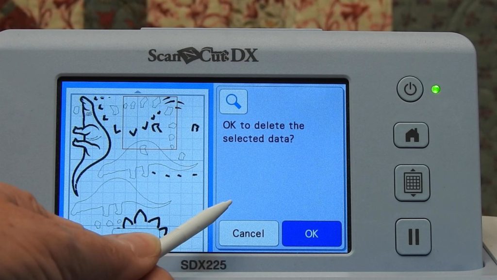Screen shot of ScanNCut  SDX225 message when selecting the trashcan to delete an element of the design