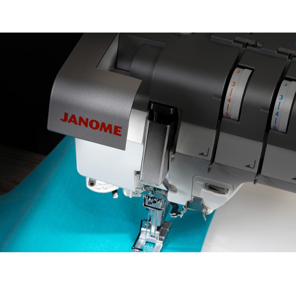Janome CoverPro 3000 Pro highlight